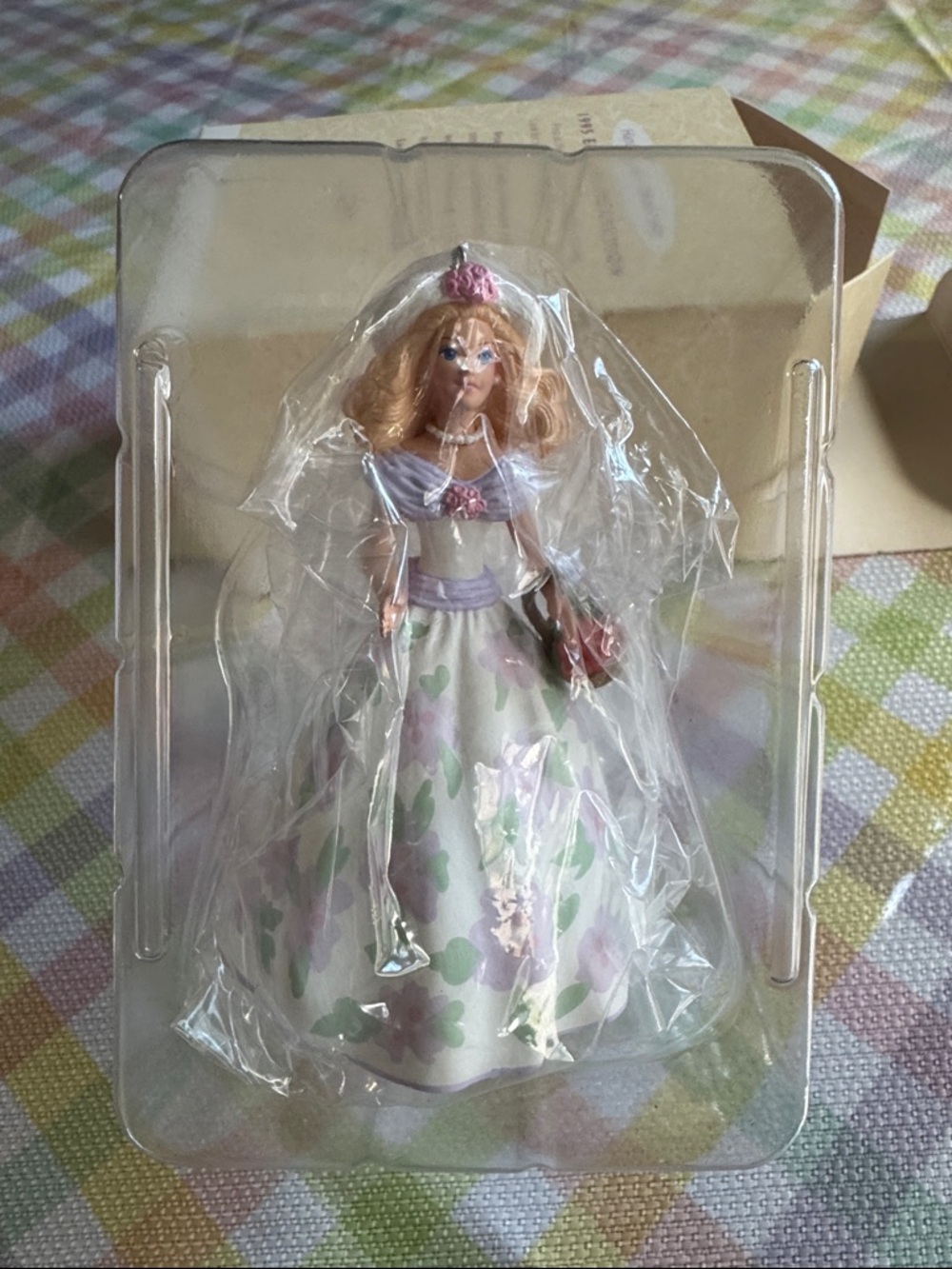 Springtime Barbie - Picture 6 of 7